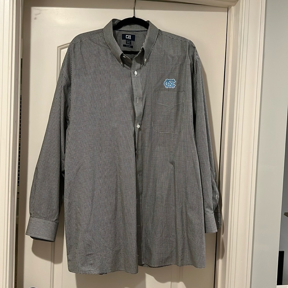 Men’s UNC Tarheel Cutter & Buck Gingham New Button Down.  2XL NWOT